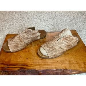 Women's Tan Open-Toe Sandals